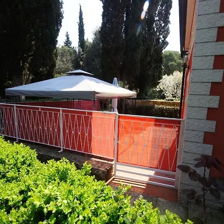 96-2 Rovinj